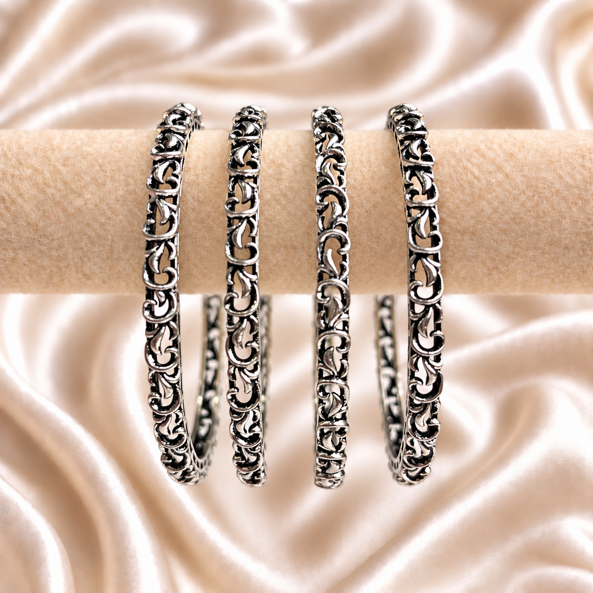 Leaf Curve Oxidised Bangles
