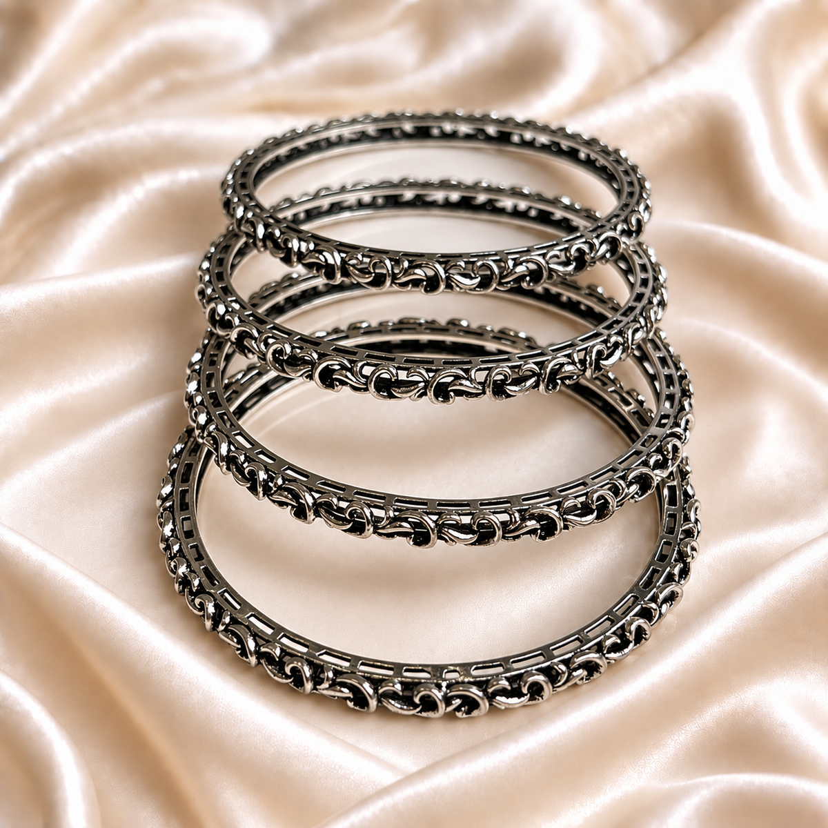 Leaf Curve Oxidised Bangles