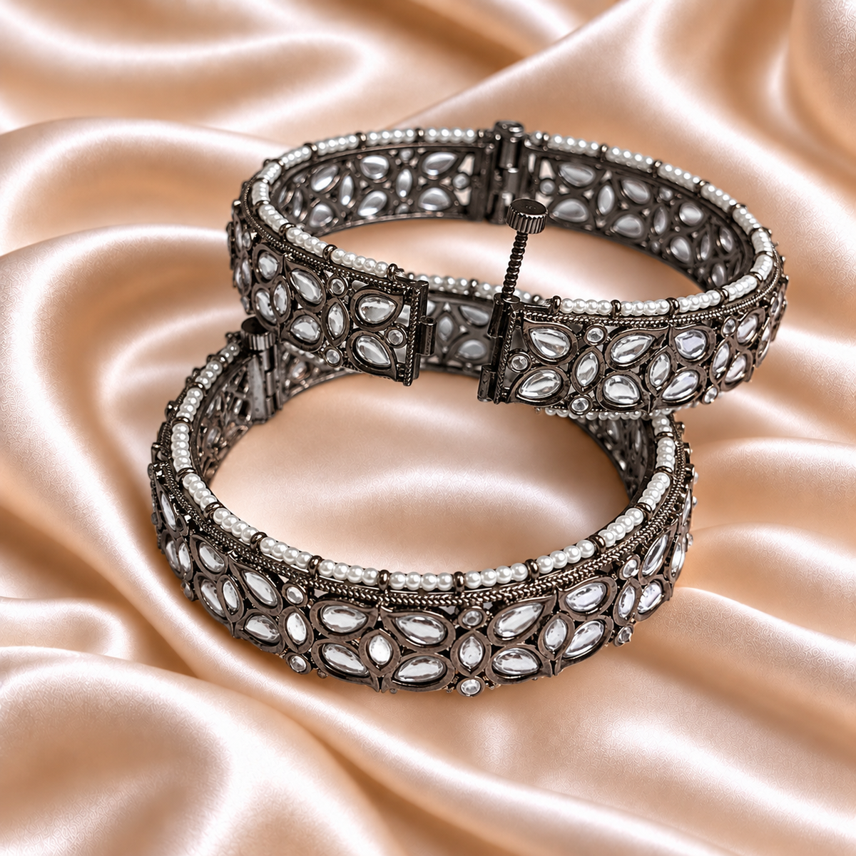 Kundan Pearl Border Oxidised Openable Kada