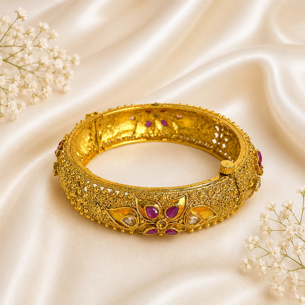 Antique Leaf-floral Rajwada kada