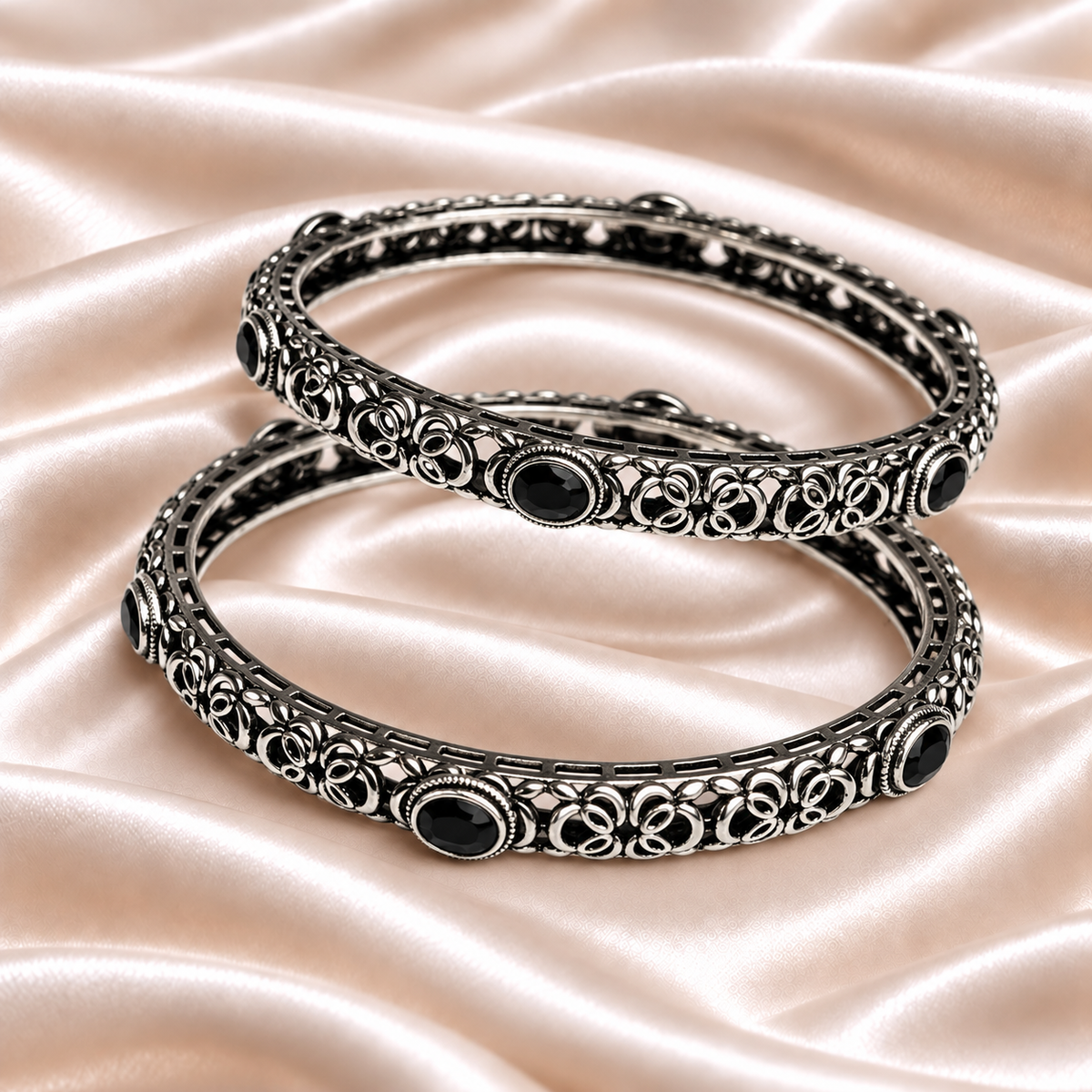 Carved Petal Oval Stone Kada