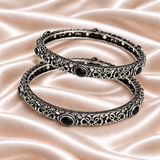Carved Petal Oval Stone Kada