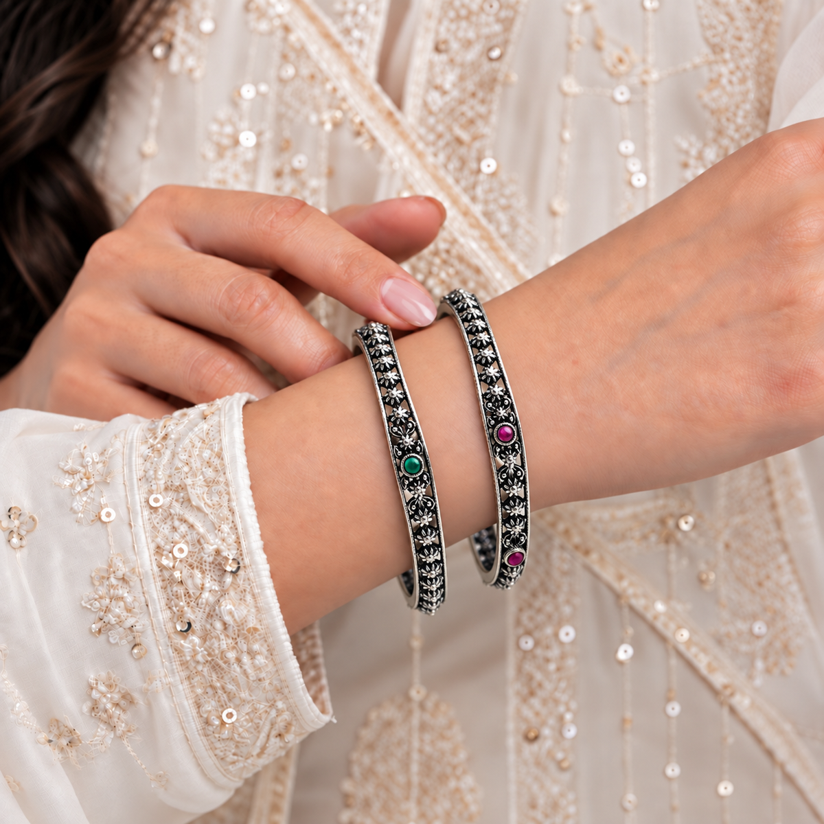 Flower Trail Oxidised Kada