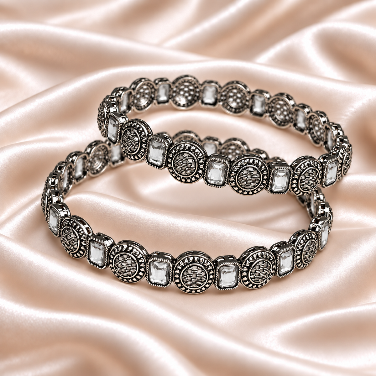 Geometric Medallion Oxidised Kada