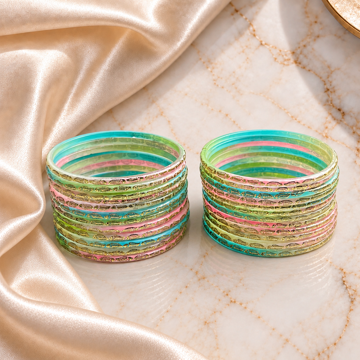 Golden Leaf Print Glass Bangle