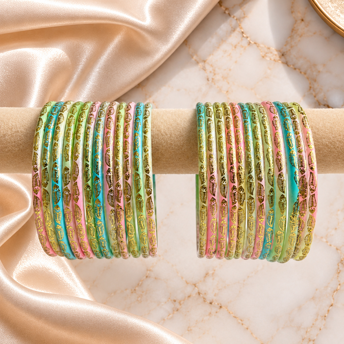 Golden Leaf Print Glass Bangle