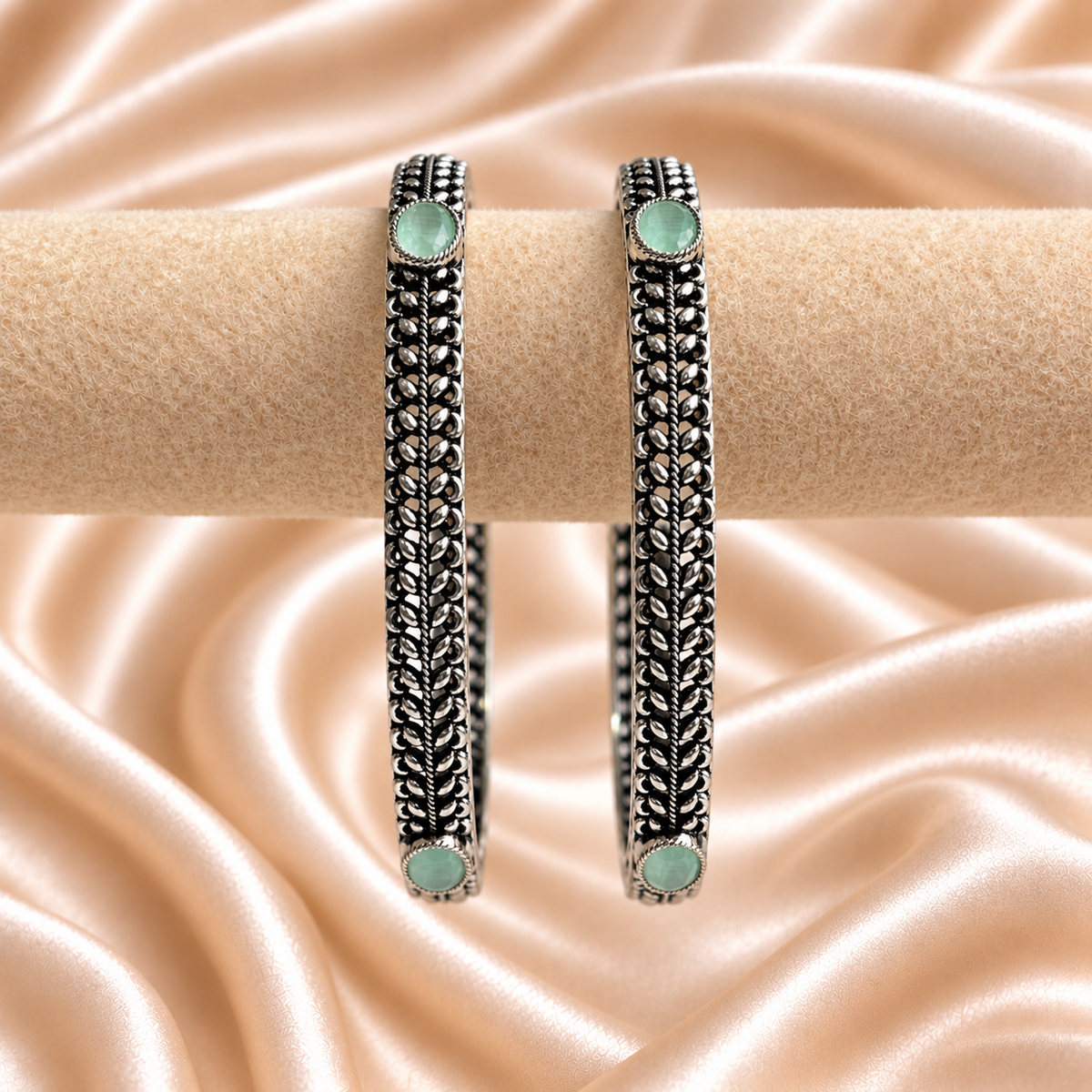 Leaf Chain Oval Stone Oxidised Kada