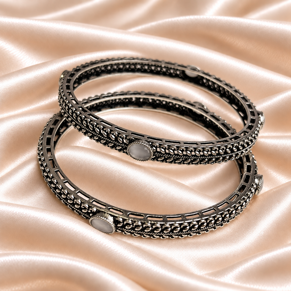 Leaf Chain Oval Stone Oxidised Kada