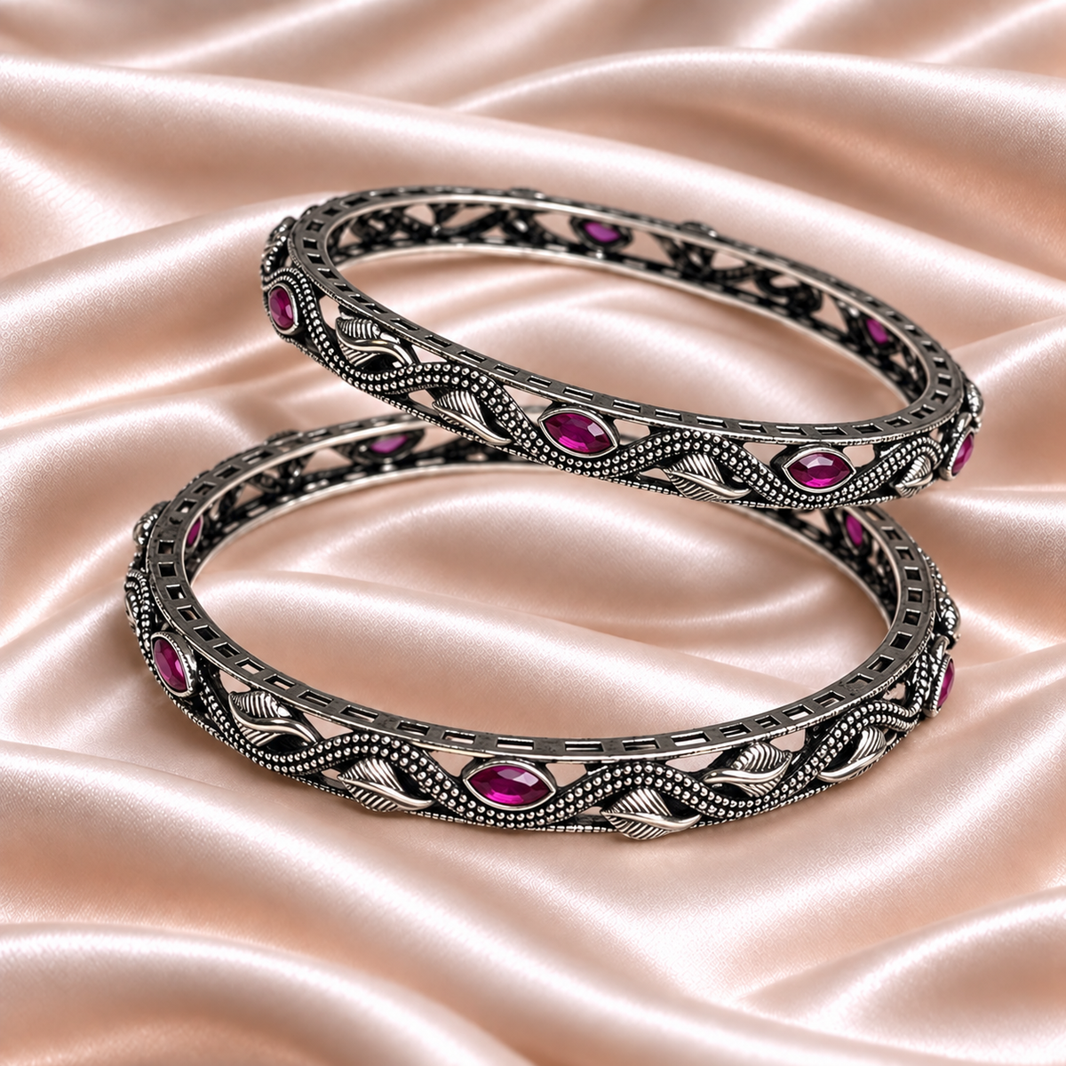 Leaf Design Oxidised Bangle
