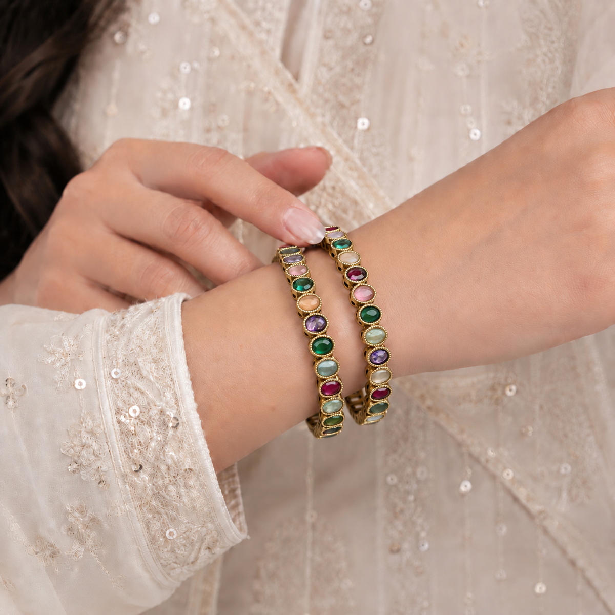 Oval Stone Line Bangles