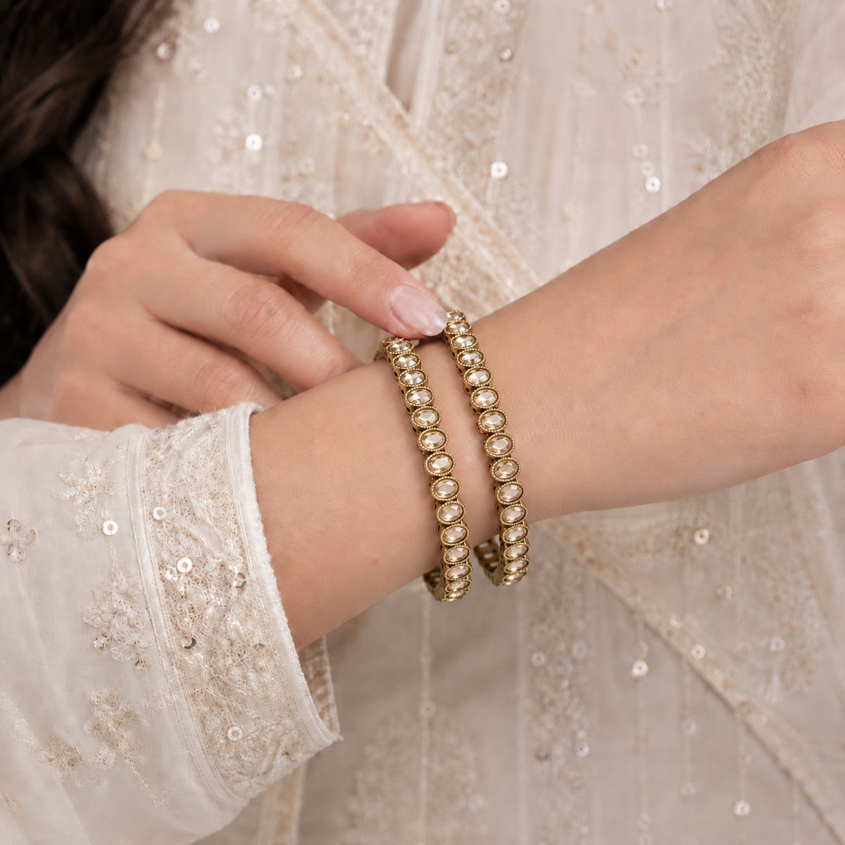 Oval Stone Line Bangles