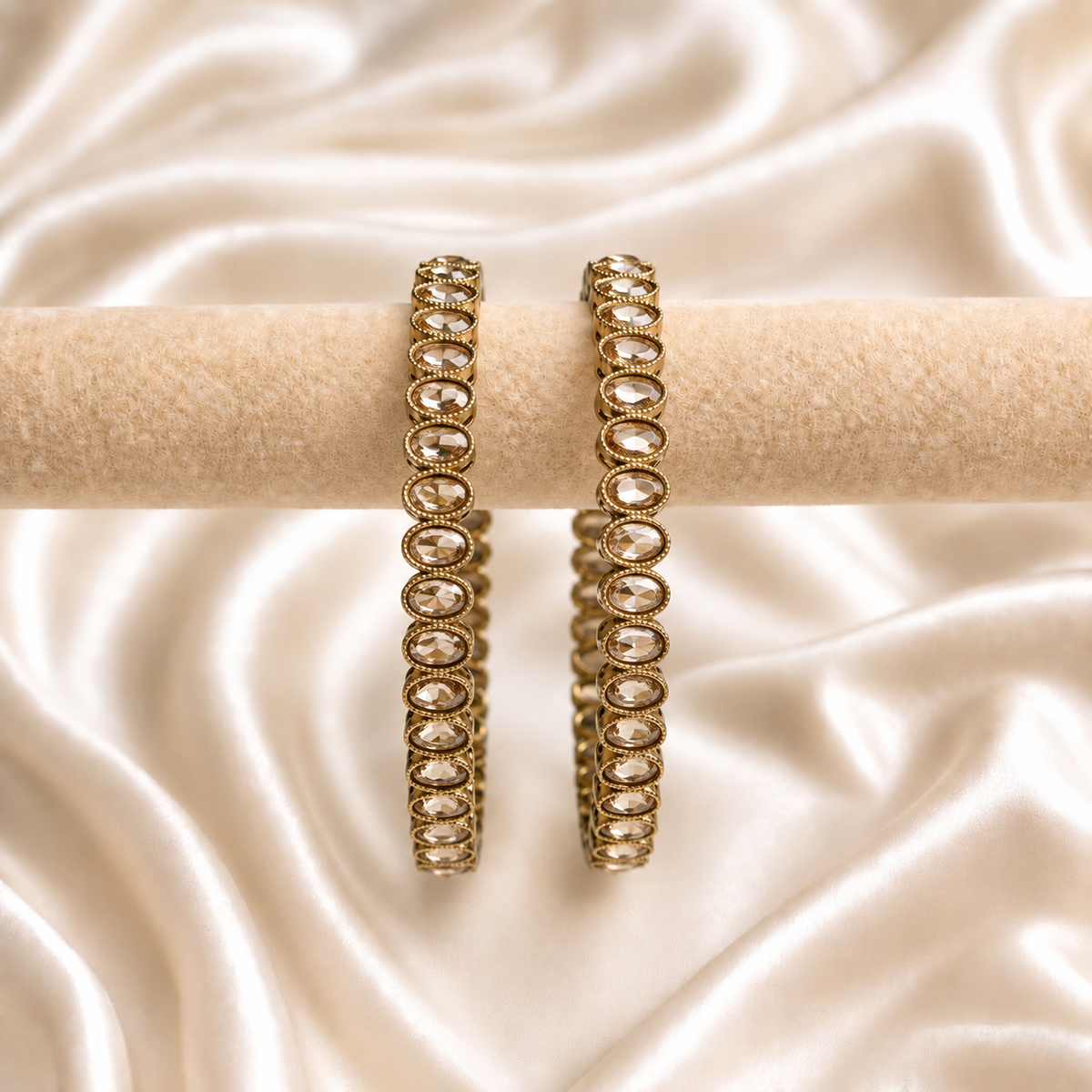 Oval Stone Line Bangles