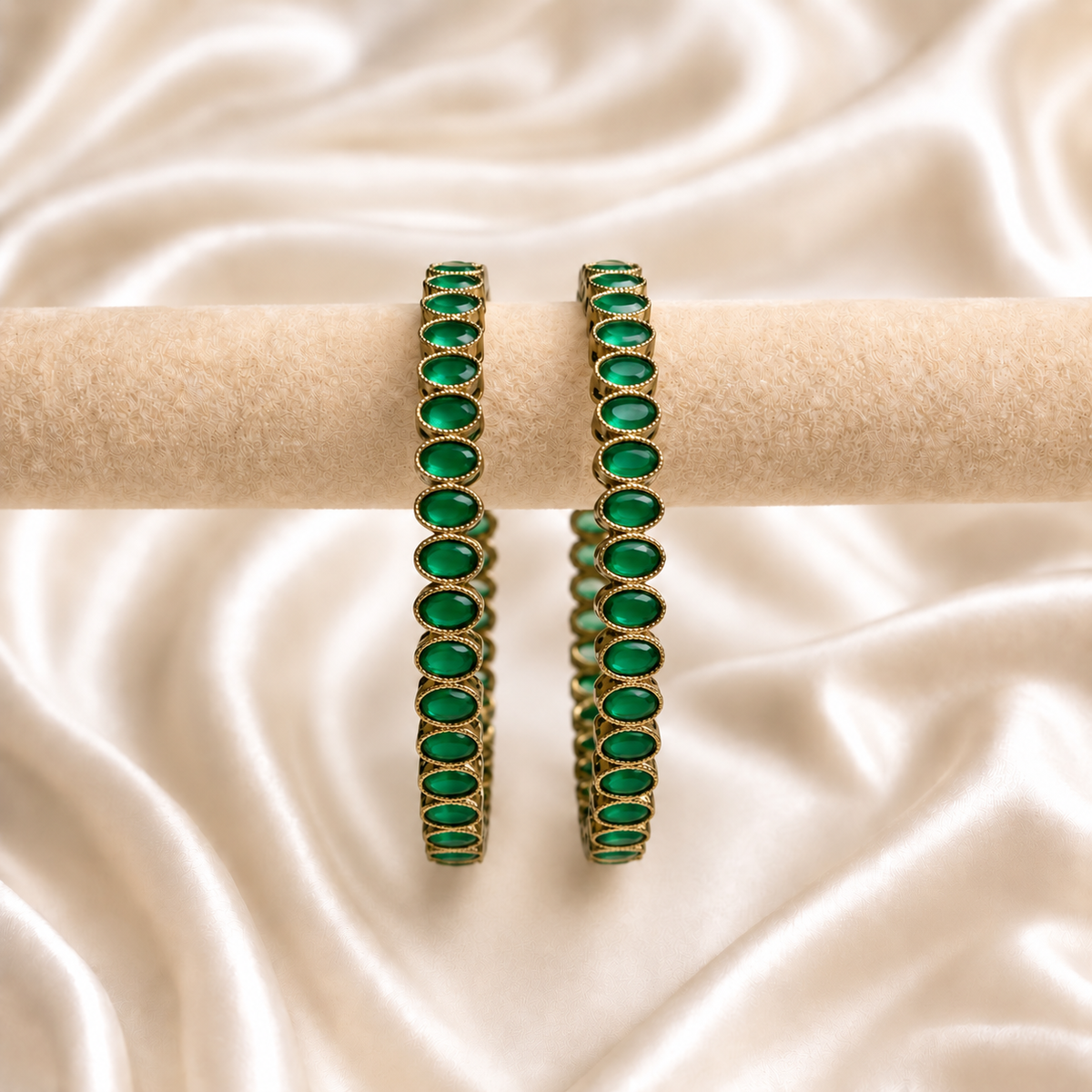 Oval Stone Line Bangles