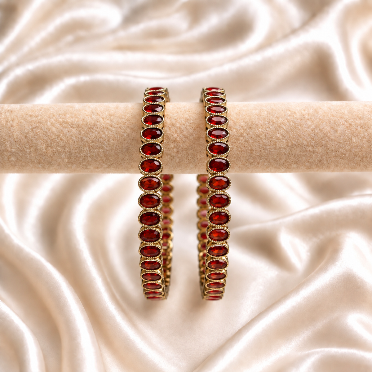 Oval Stone Line Bangles