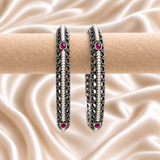 Pearl Border stone Oxidised Kada
