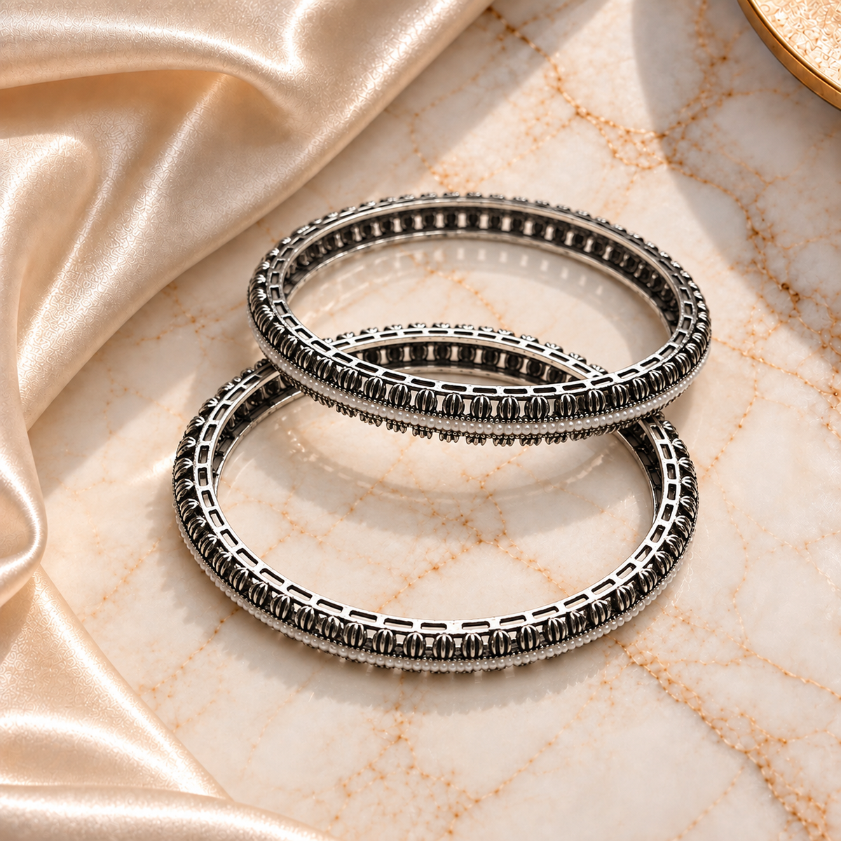 Pearl Line Oxidized Kada