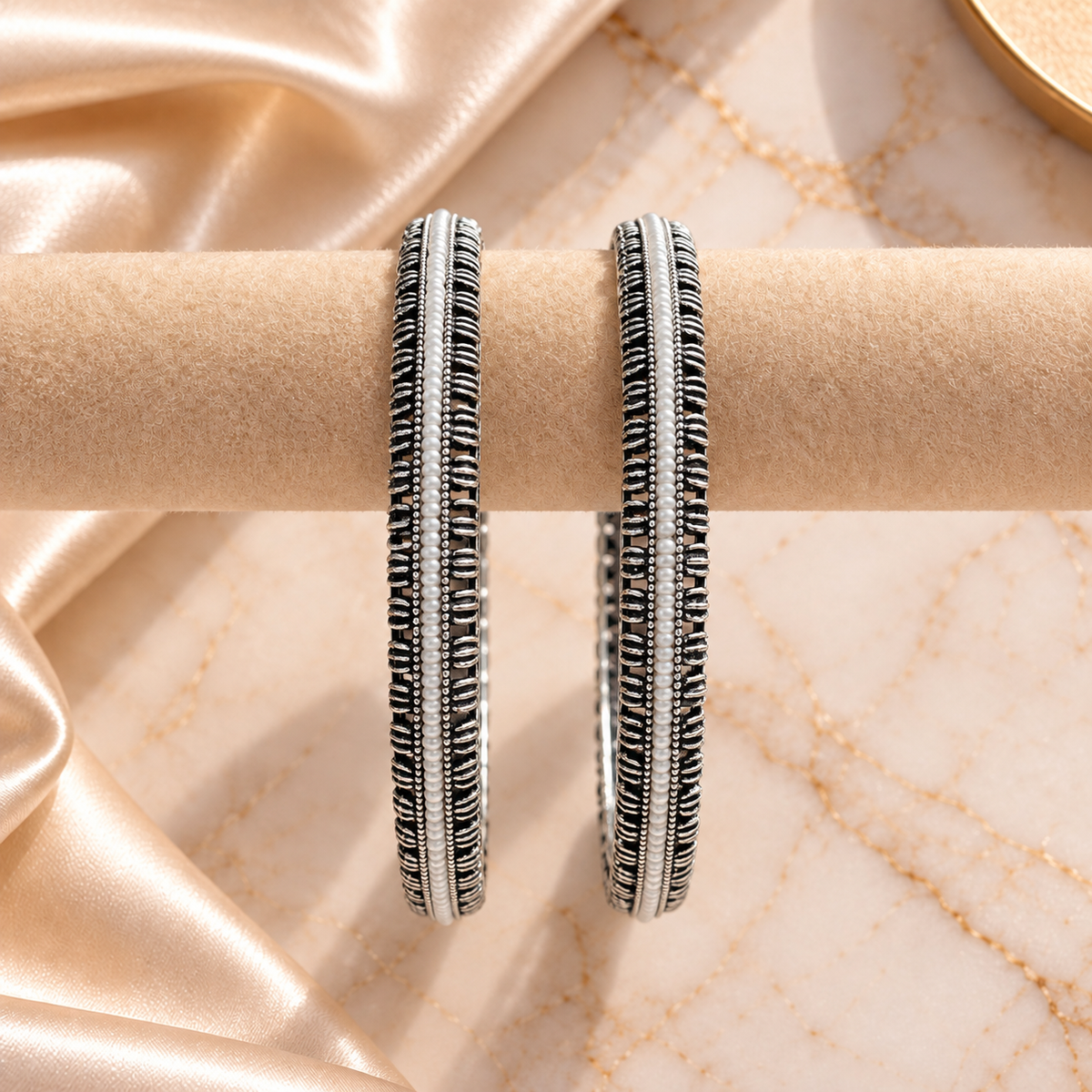 Pearl Line Oxidized Kada
