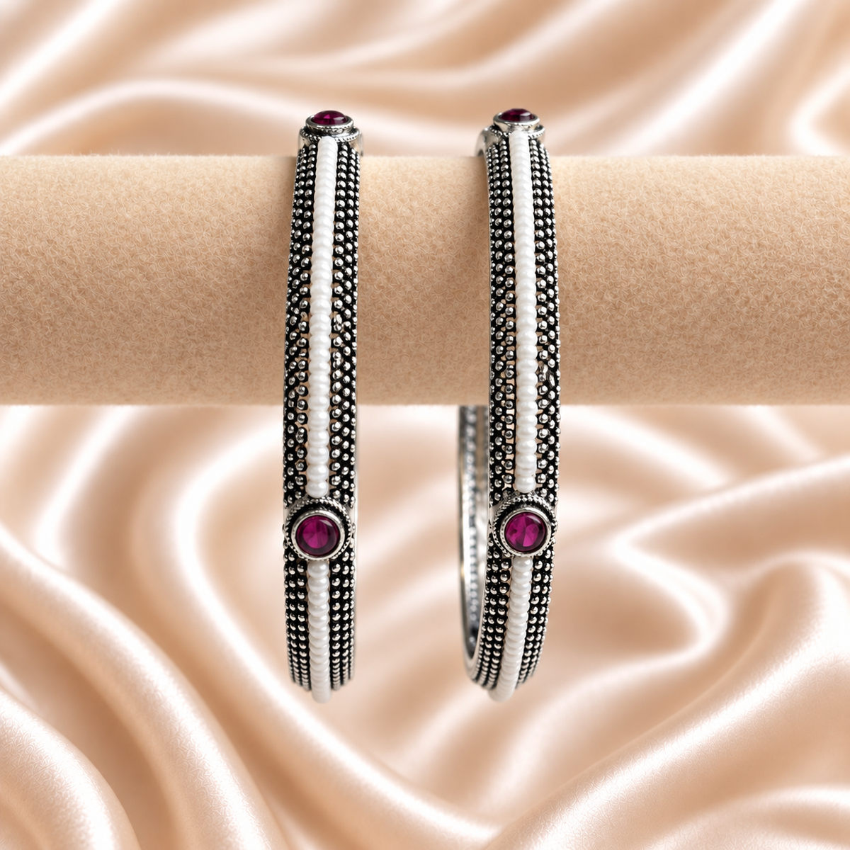 Pearl Line Stone Oxidised Kada