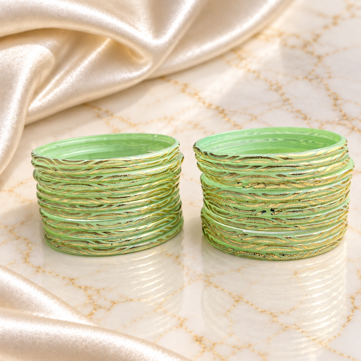 Wavy Gold Print Glass Bangles
