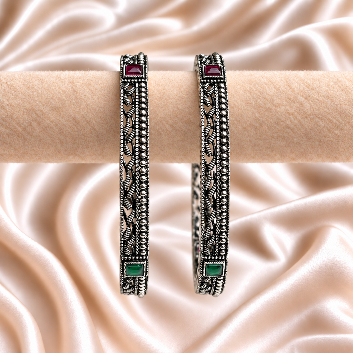 Wavy Vine Oxidised Kada