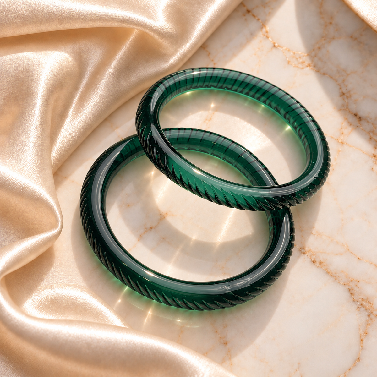 Spiral Cutting Design Glass Kada