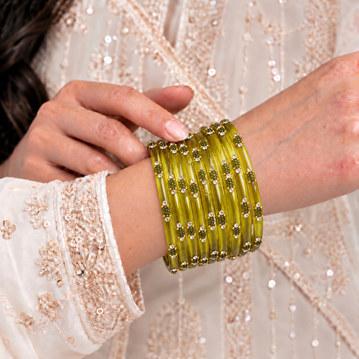 Dotted Stone Glass Bangle