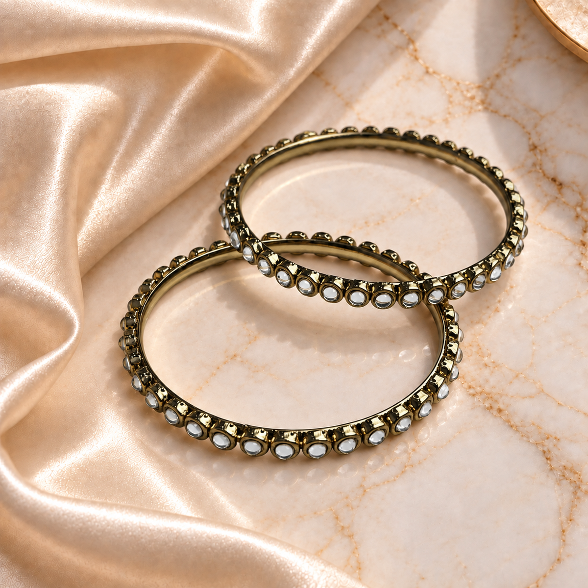 Single Line Dot Kundan Line Bangles