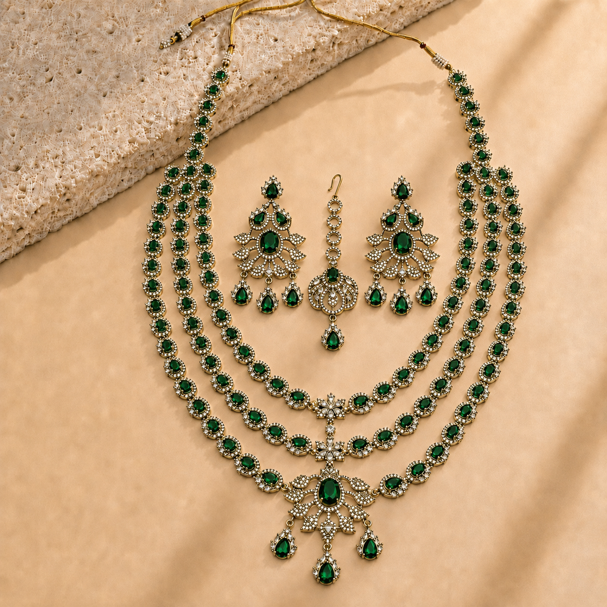 Centrepiece Drop Necklace Set