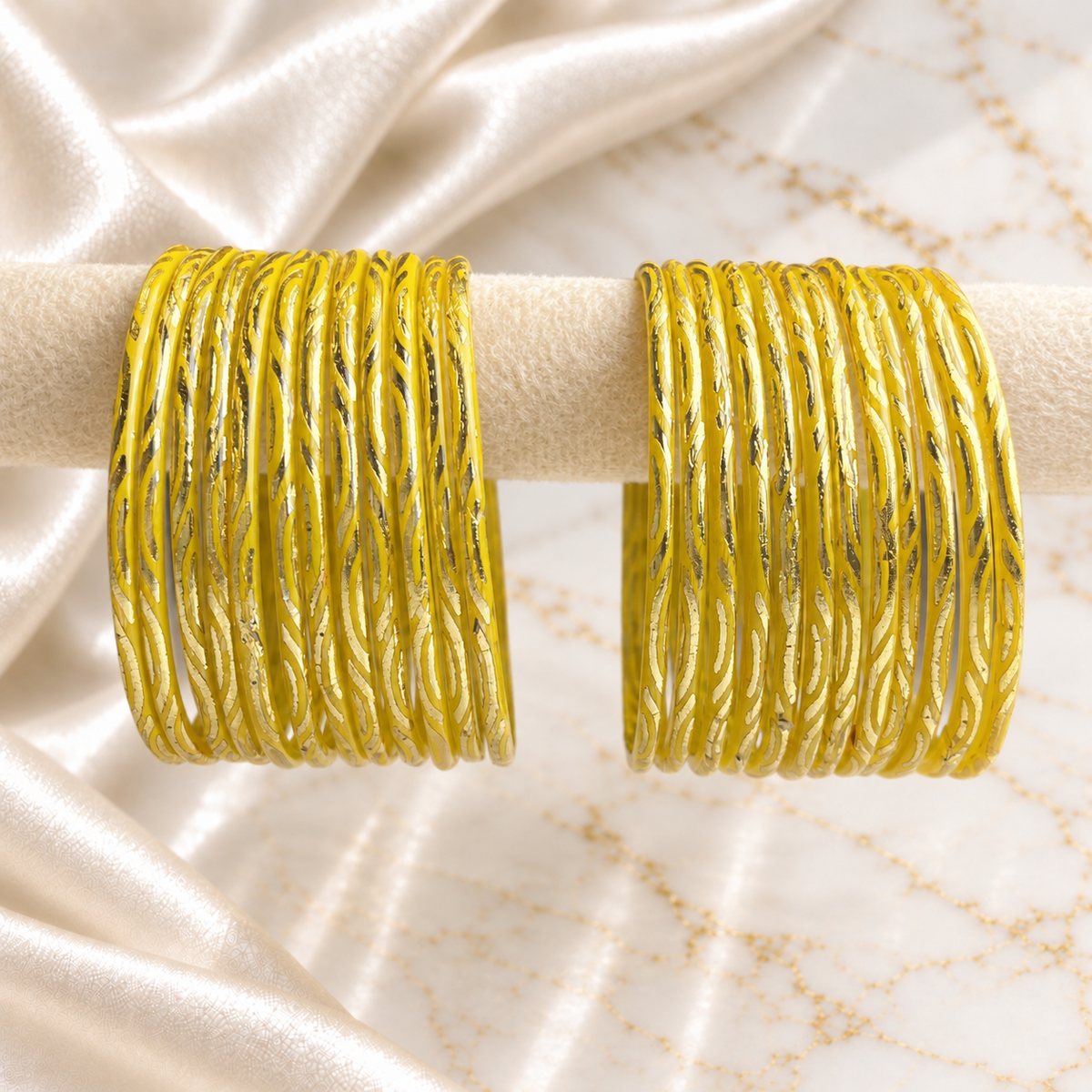 Wavy Gold Print Glass Bangles