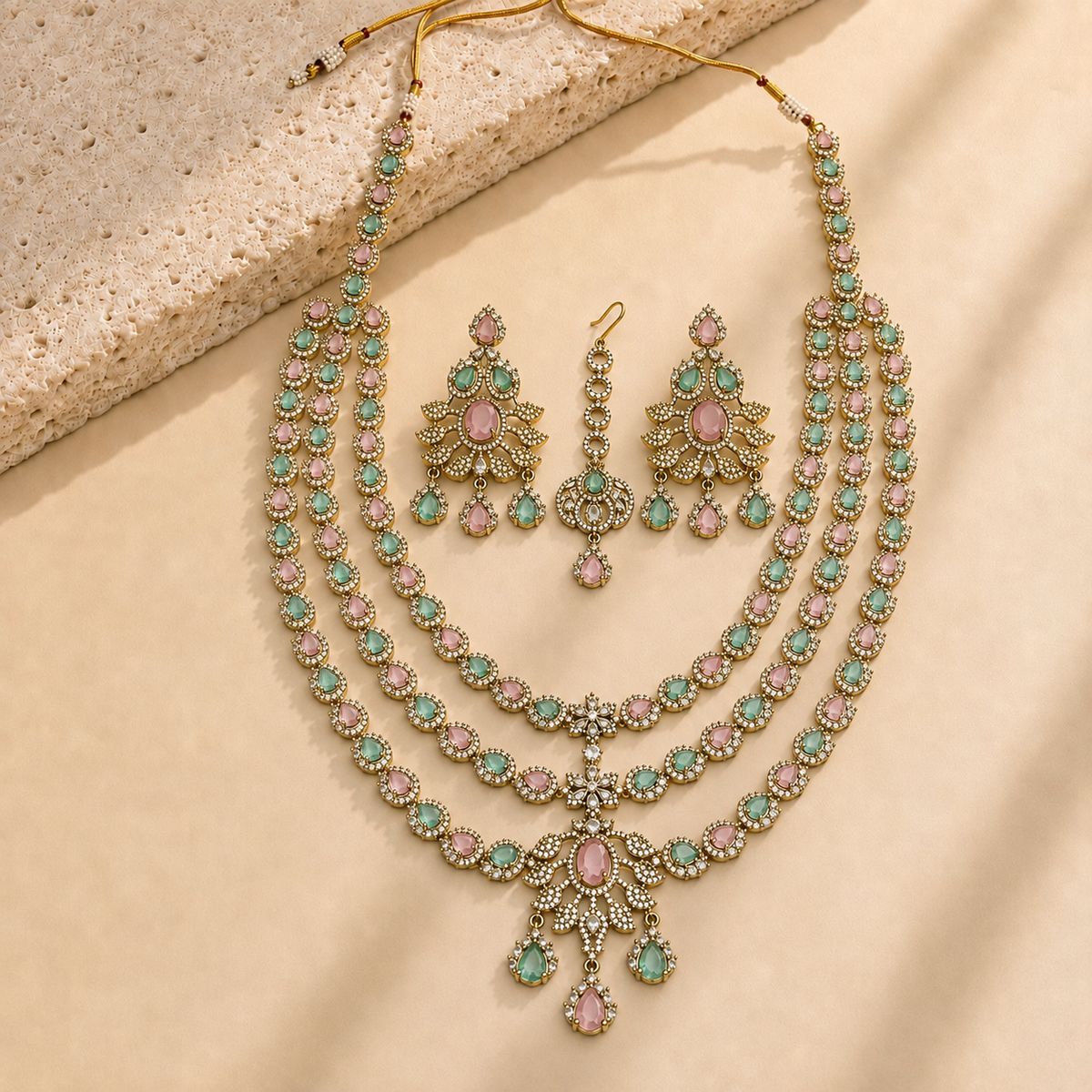 Centrepiece Drop Necklace Set