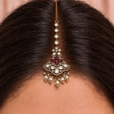 Curved Pendant Maang Tikka