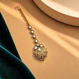 Curved Pattern Maang Tikka
