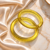 Spiral Cutting Design Glass Kada
