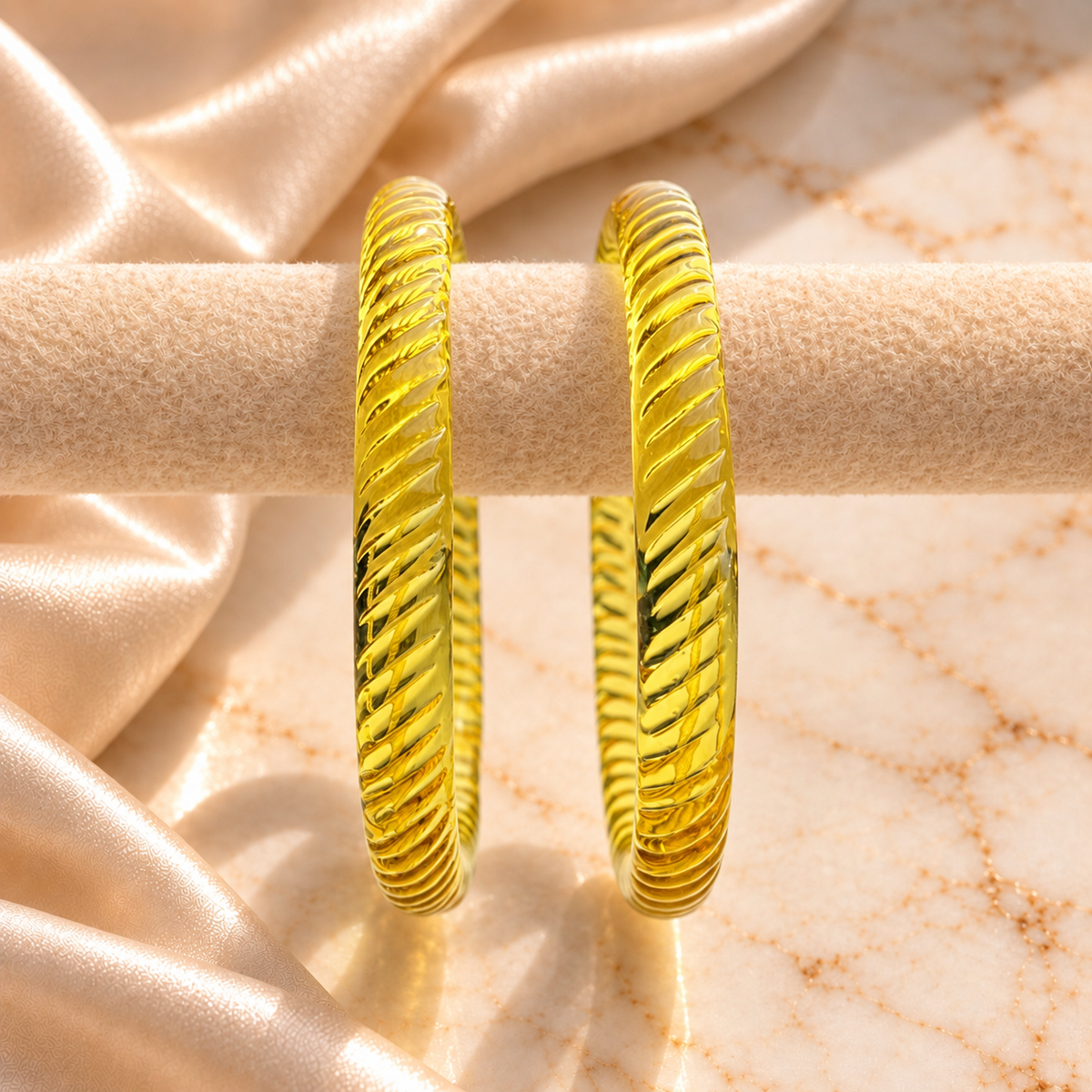 Spiral Cutting Design Glass Kada