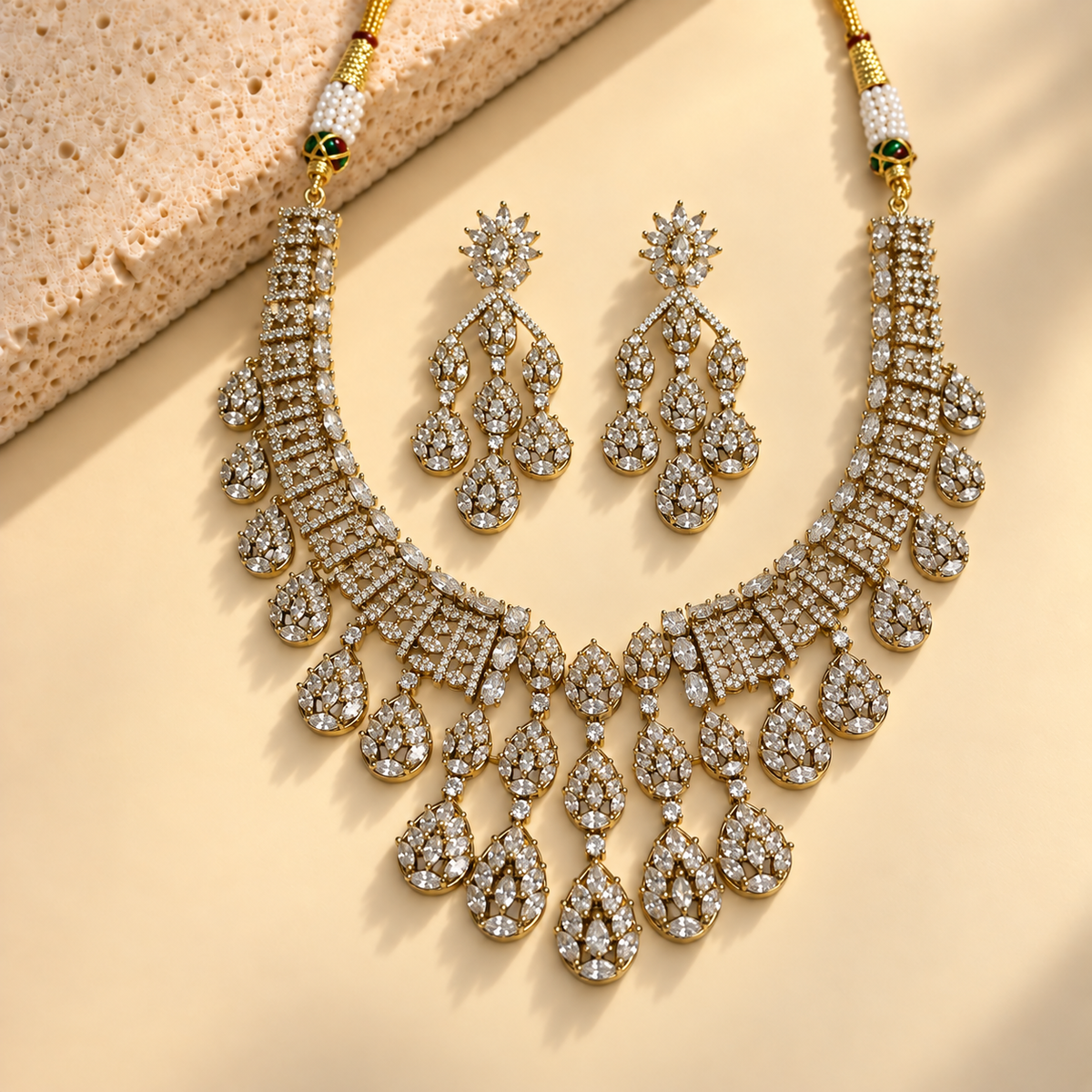 Curved Teardrop Necklace Set