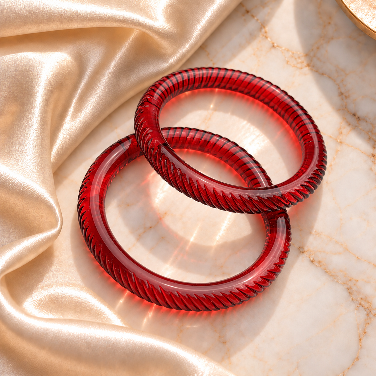 Spiral Cutting Design Glass Kada