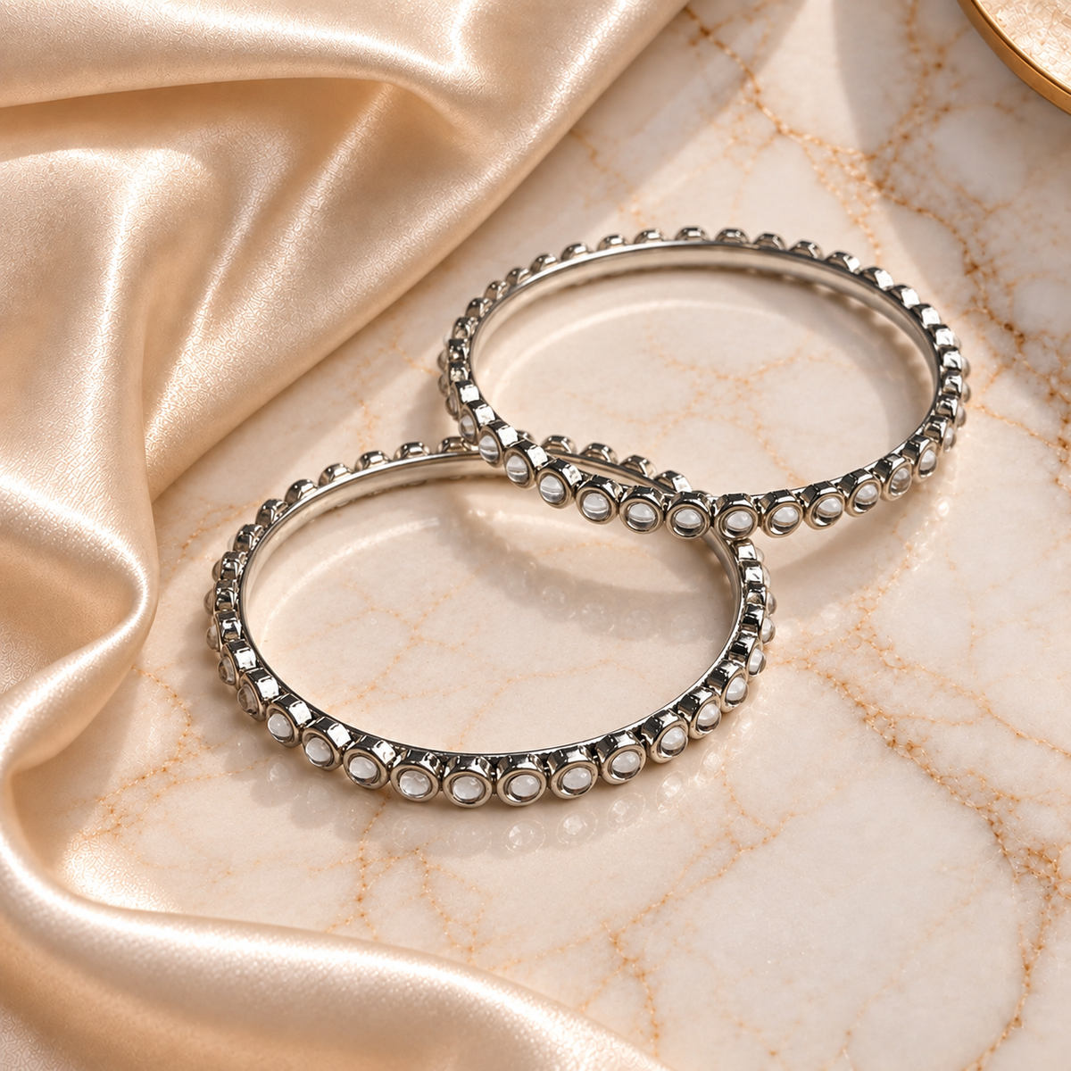 Single Line Dot Kundan Line Bangles