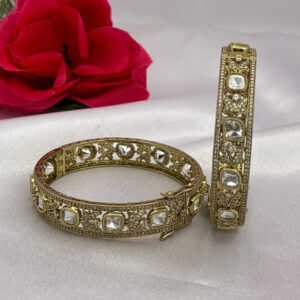 Antique Kundan Polki Bangle