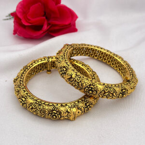 Antique gold platted Bangles