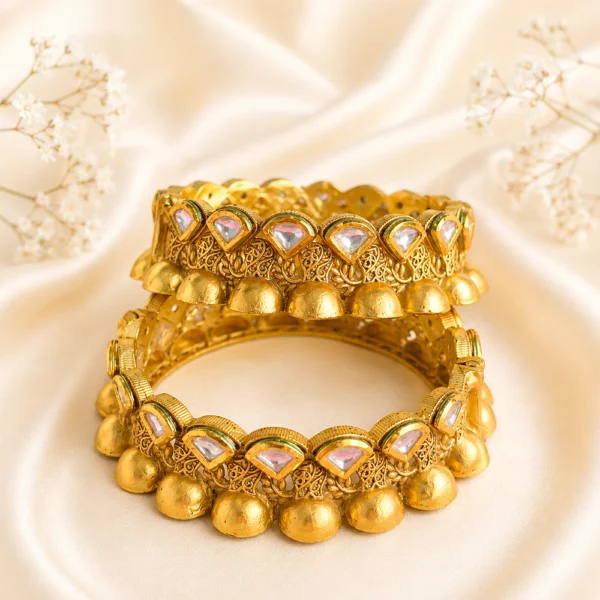 Rajwadi Pacheli Kundan Bangle