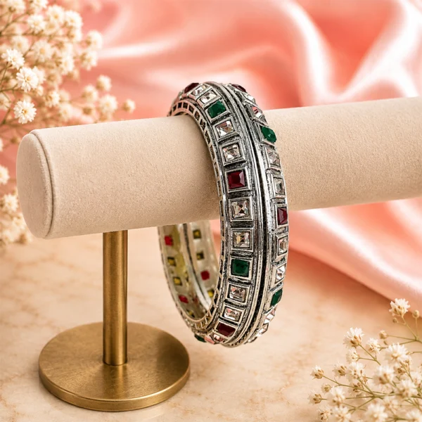 Square-Cut Stone Pacheli Kada