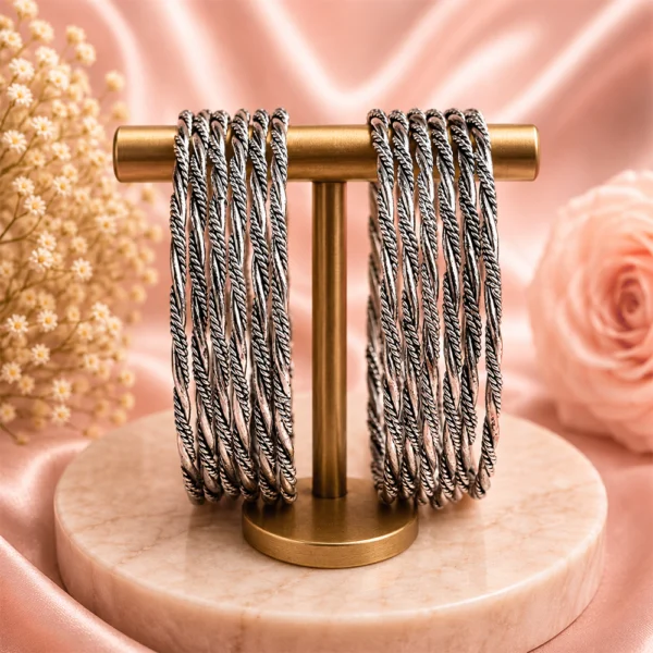 Twisted Metal Bangle